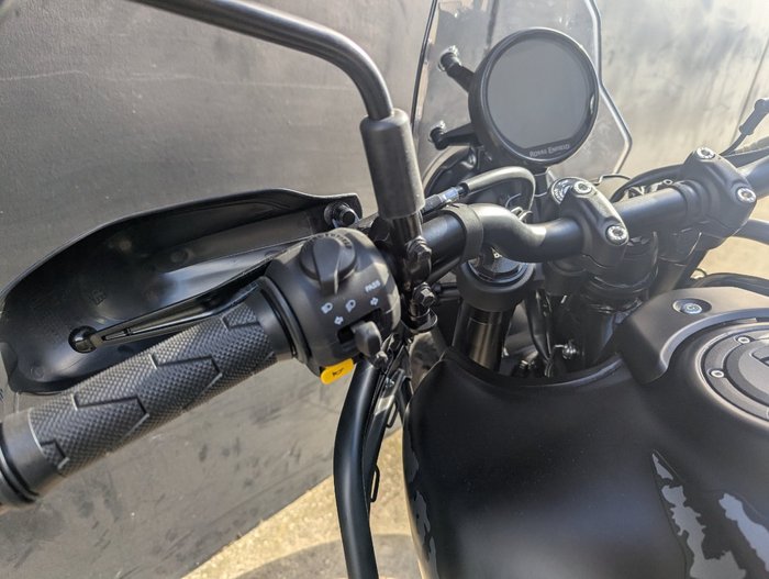 2026 Royal Enfield (see Also Enfiel HIMALAYAN 450 MANA BLACK