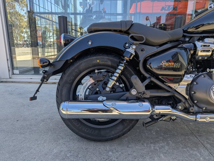 2026 Royal Enfield (see Also Enfiel 2026 Royal Enfield (see Also Enfiel 650CC SUPER METEOR 650 Road INTERSTELLAR GREEN