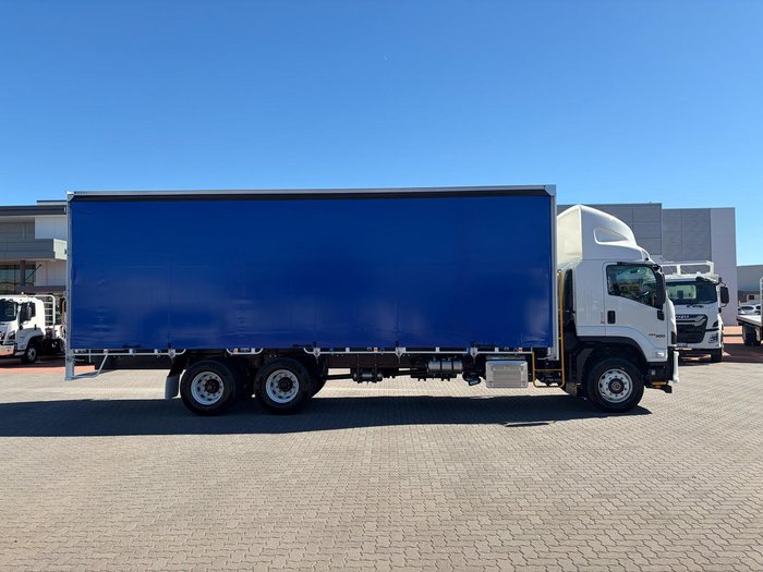 2026 Isuzu Fvl 260-300  At R67 Freightpack