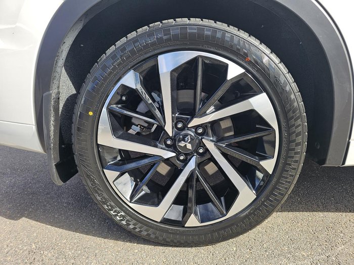2024 Mitsubishi Outlander Exceed