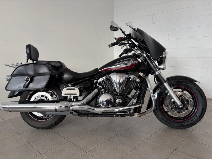2013 Yamaha V-Star XVS1300A V-Star Black