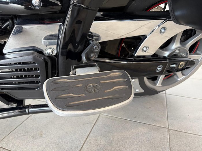 2013 Yamaha V-Star XVS1300A V-Star Black