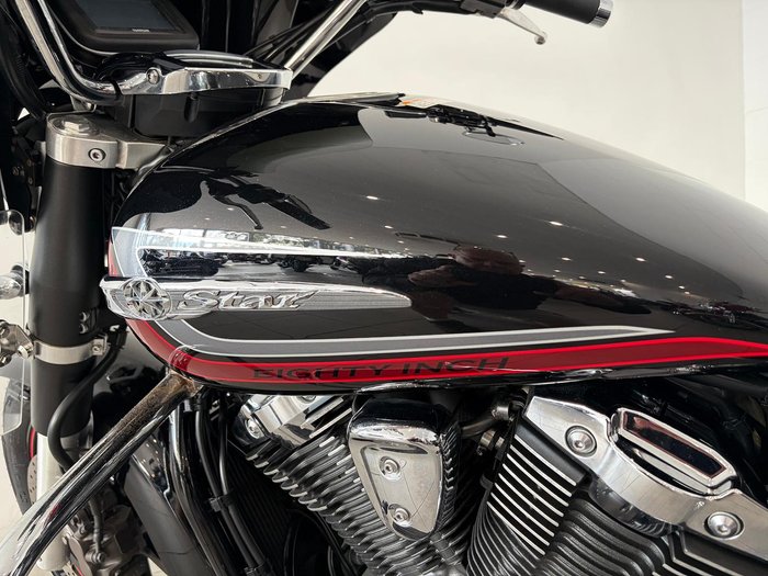 2013 Yamaha V-Star XVS1300A V-Star Black