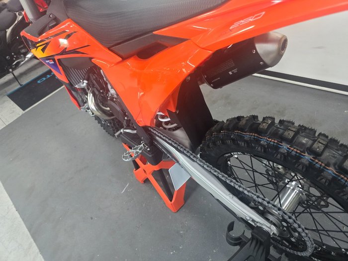 2026 Ktm 250 SX Orange