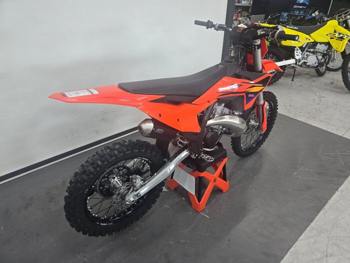 2026 Ktm 250 SX Orange