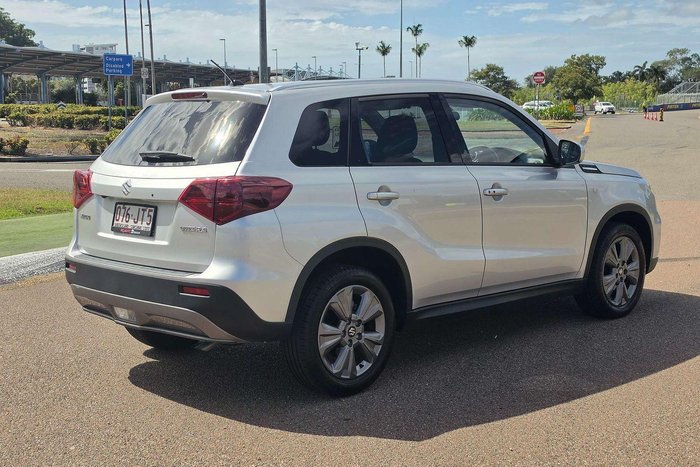 2023 Suzuki Vitara LY Series II Silky Silver