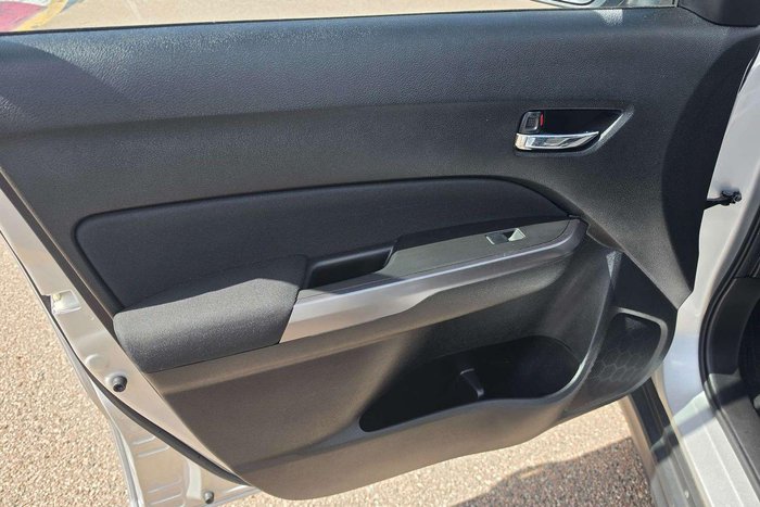 2023 Suzuki Vitara LY Series II Silky Silver