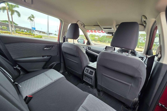 2025 Nissan X-TRAIL ST