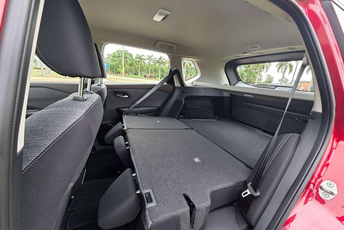 2025 Nissan X-TRAIL ST