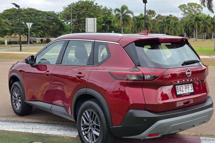 2025 Nissan X-TRAIL ST