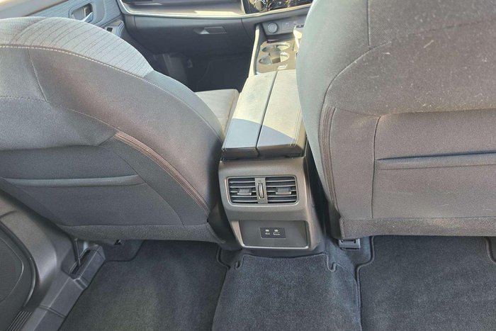 2025 Nissan X-TRAIL ST