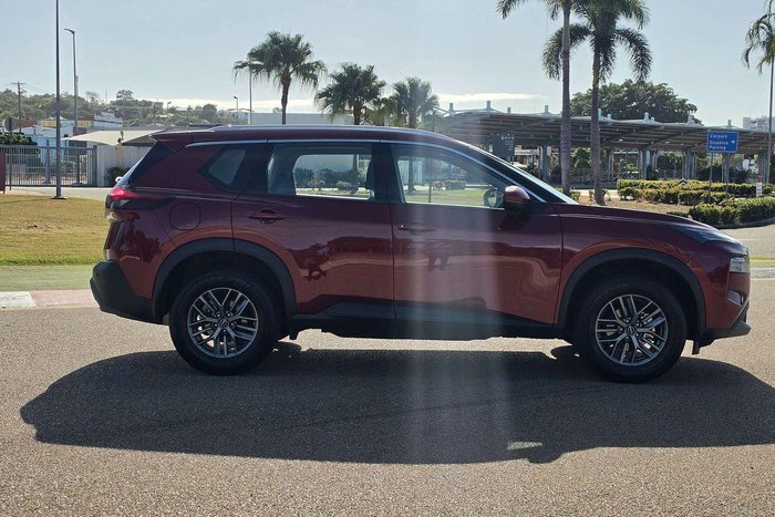 2025 Nissan X-TRAIL ST