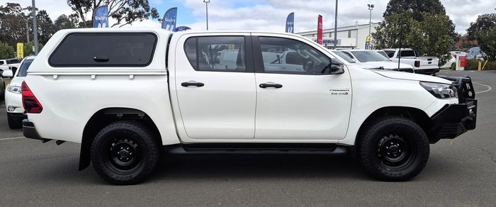 2021 Toyota Hilux SR