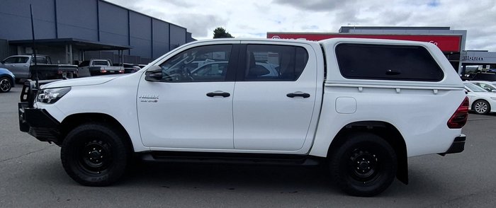 2021 Toyota Hilux SR