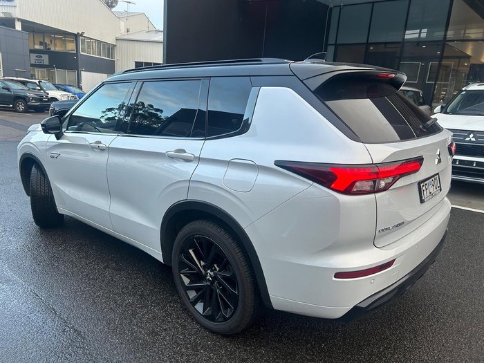 2025 Mitsubishi Outlander PHEV GSR