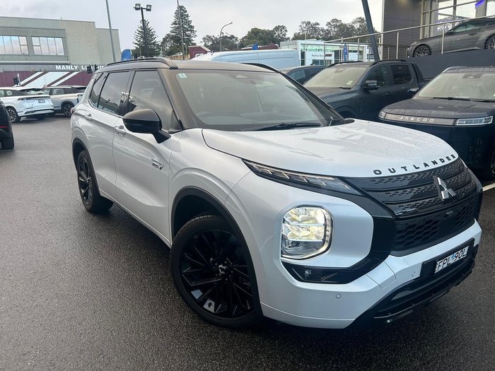 2025 Mitsubishi Outlander PHEV GSR