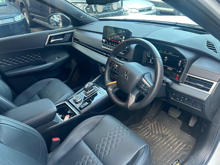2025 Mitsubishi Outlander PHEV GSR