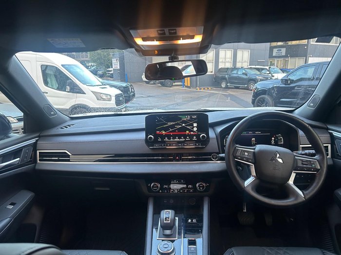 2025 Mitsubishi Outlander PHEV GSR
