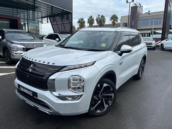 2025 Mitsubishi Outlander PHEV Exceed Tourer