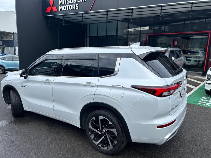 2025 Mitsubishi Outlander PHEV Exceed Tourer
