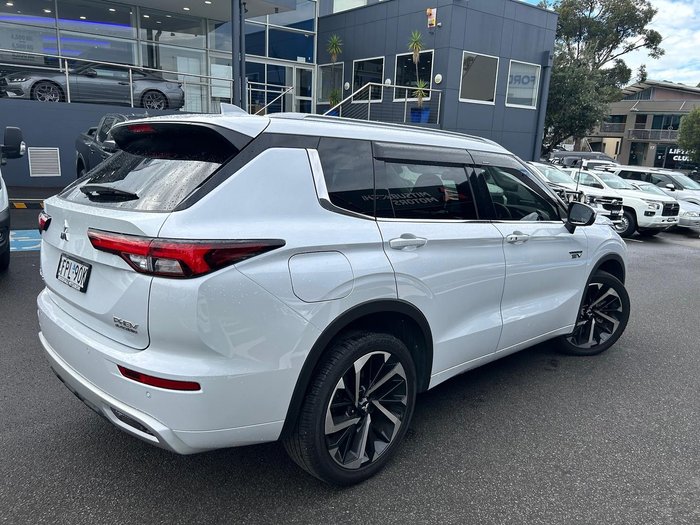 2025 Mitsubishi Outlander PHEV Exceed Tourer