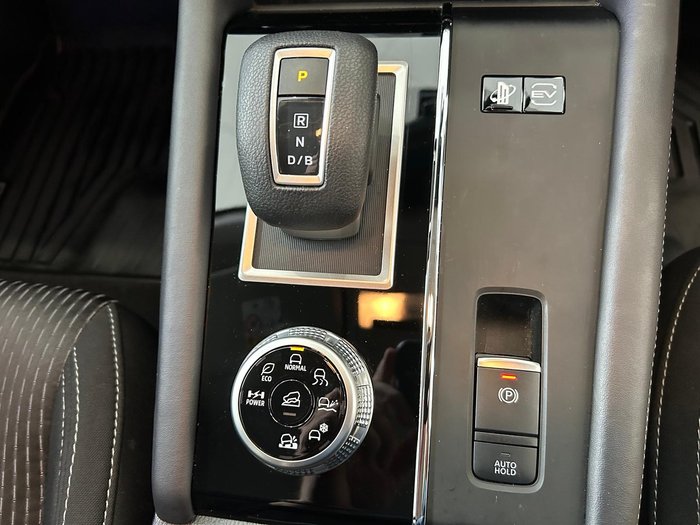 2025 Mitsubishi Outlander PHEV ES