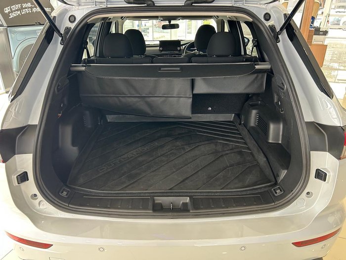 2025 Mitsubishi Outlander PHEV ES