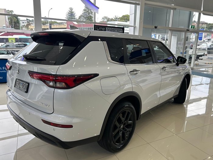 2025 Mitsubishi Outlander