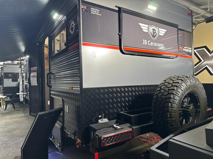 2026 JB Caravans 23'6 Dirt Roader Xtreme Rear Club Save $13,690 Was $136,900