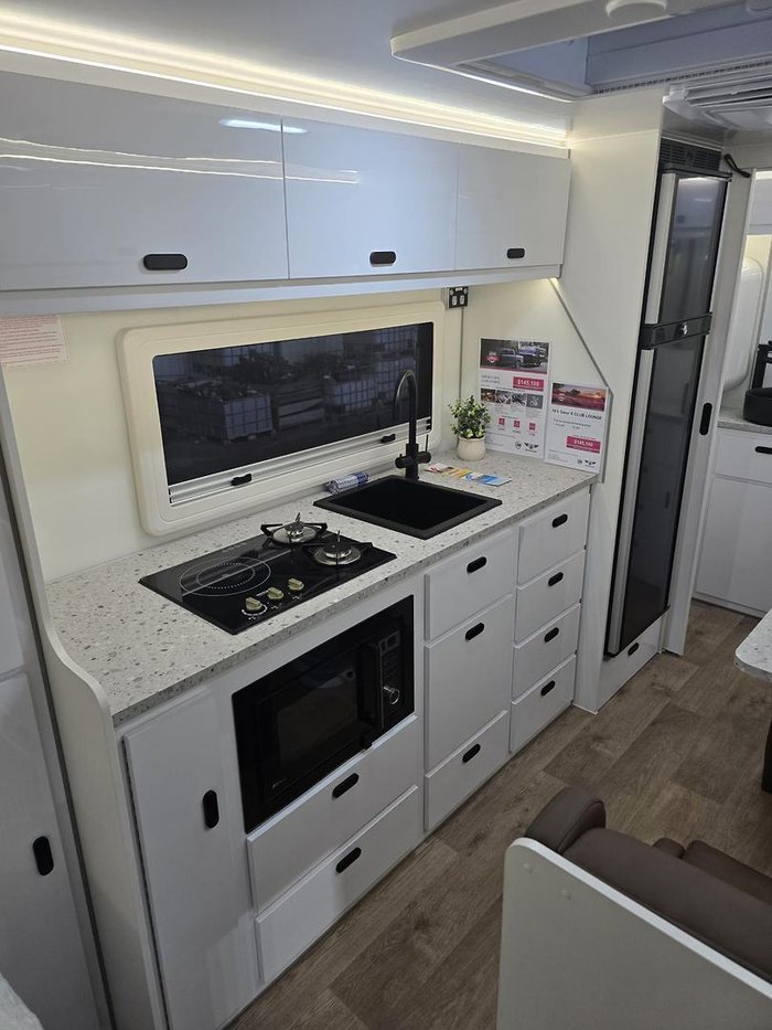 2026 JB Caravans 18'6 Gator X Tandem Club King Bed Save $14,510 Was $145,100