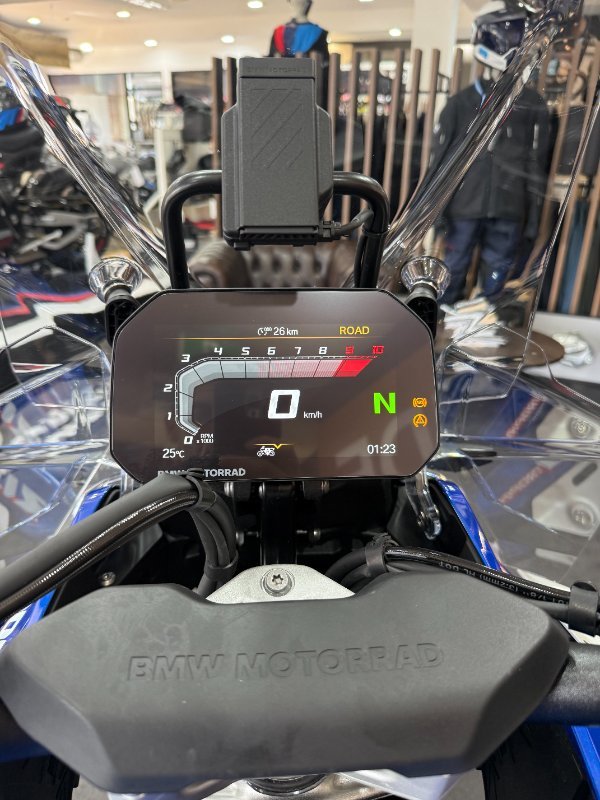 2026 BMW Motorrad R 1300 GS ADVENTURE TROPHY Racing Blue Metallic. (17-08)