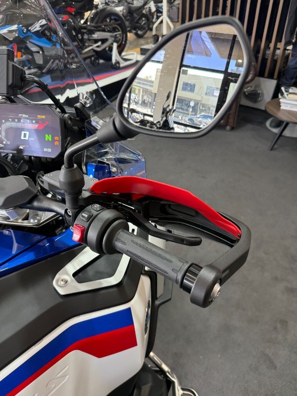 2026 BMW Motorrad R 1300 GS ADVENTURE TROPHY Racing Blue Metallic. (17-08)