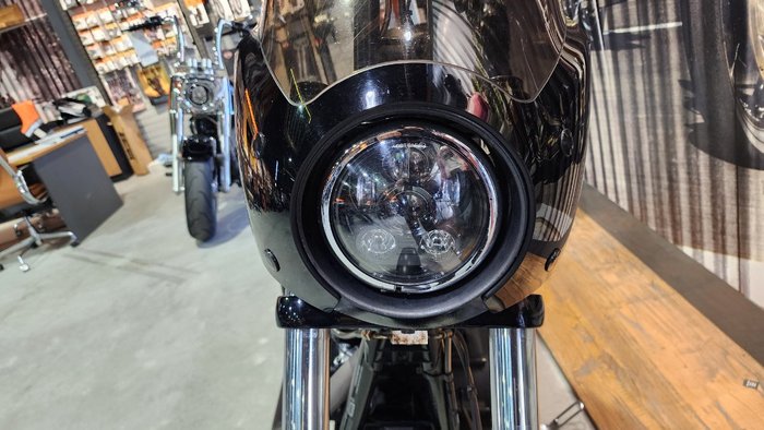 2017 HARLEY-DAVIDSON FXDB STREET BOB