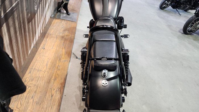 2017 HARLEY-DAVIDSON FXDB STREET BOB