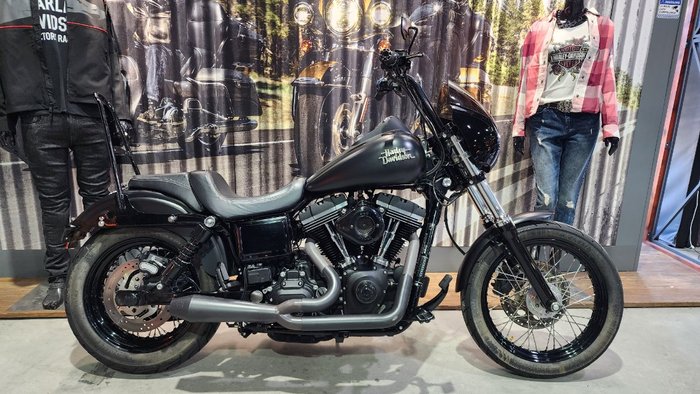 2017 HARLEY-DAVIDSON FXDB STREET BOB