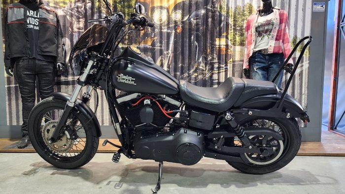 2017 HARLEY-DAVIDSON FXDB STREET BOB
