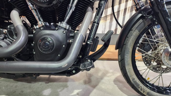 2017 HARLEY-DAVIDSON FXDB STREET BOB