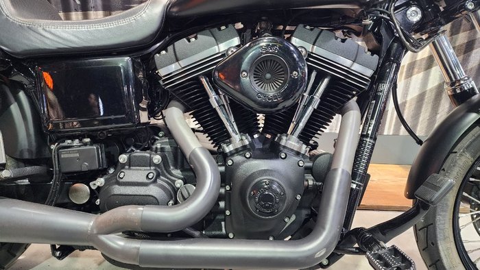 2017 HARLEY-DAVIDSON FXDB STREET BOB