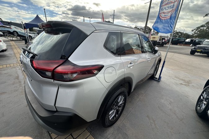 2024 NISSAN X-TRAIL ST (2WD)