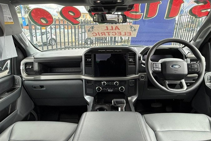 2024 FORD F150 LIGHTNING PRO STD