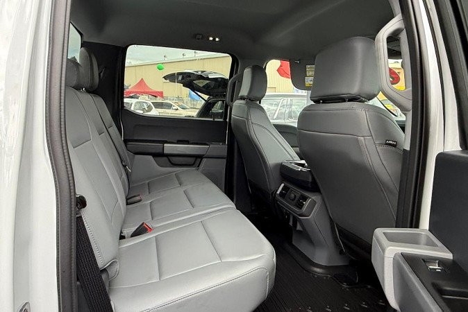 2024 FORD F150 LIGHTNING PRO STD