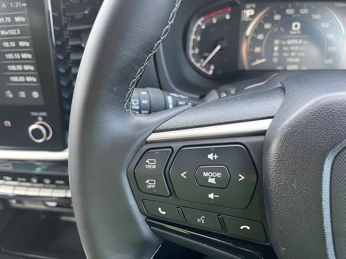 2025 Isuzu MU-X LS-T