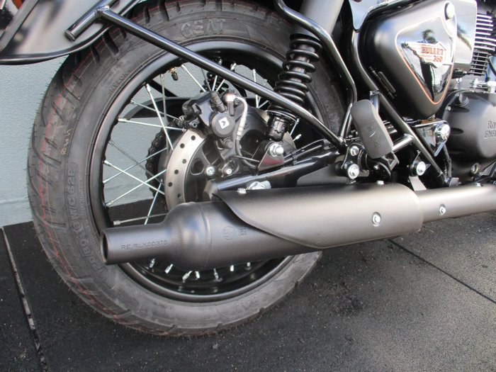 2025 ROYAL ENFIELD (SEE ALSO ENFIEL BULLET 350 BLACK/GOLD