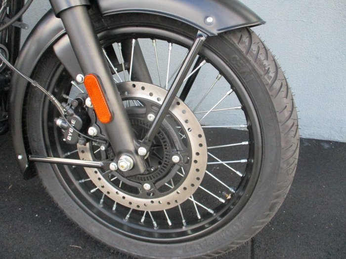 2025 ROYAL ENFIELD (SEE ALSO ENFIEL BULLET 350 BLACK/GOLD