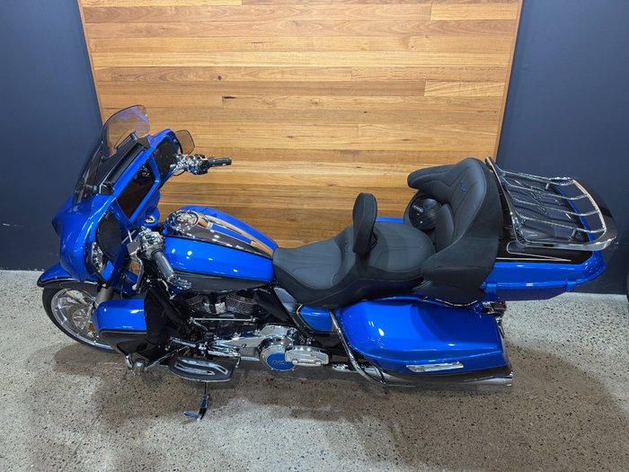 2026 HARLEY-DAVIDSON FLHXSE CVO STREET GLIDE (121)