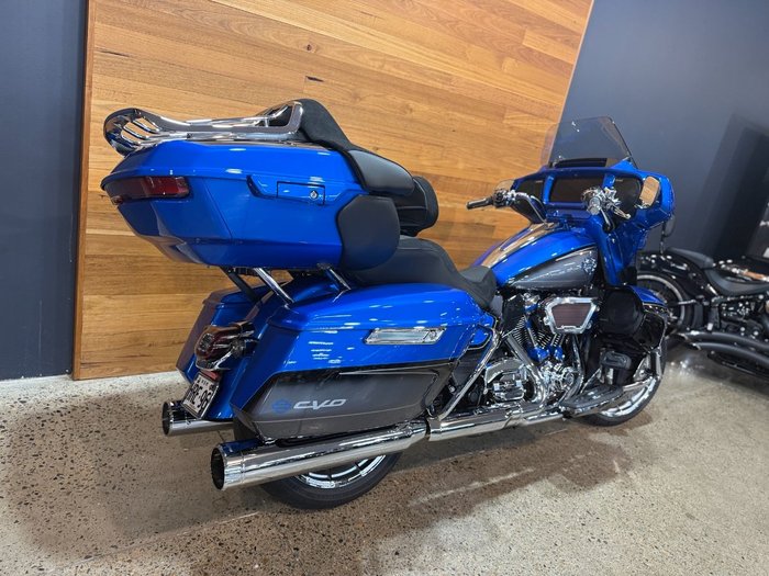2026 HARLEY-DAVIDSON FLHXSE CVO STREET GLIDE (121)