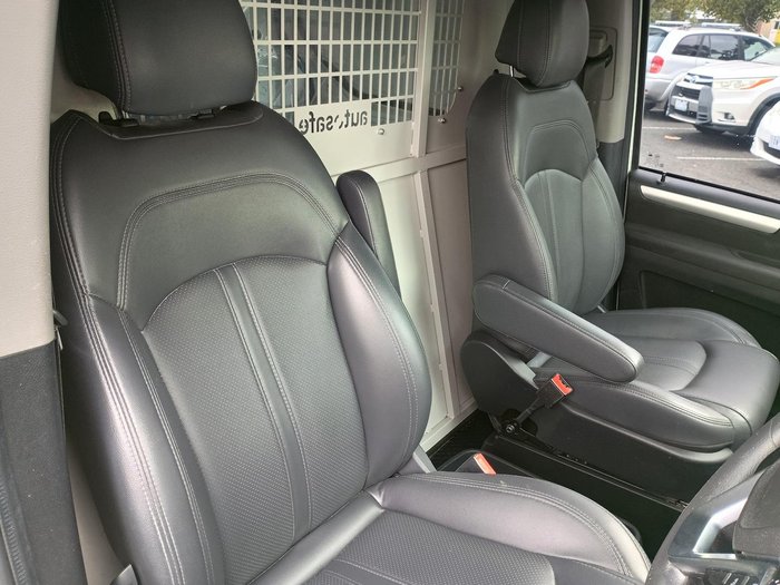 2022 LDV G10 +