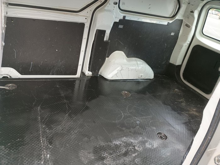 2022 LDV G10 +