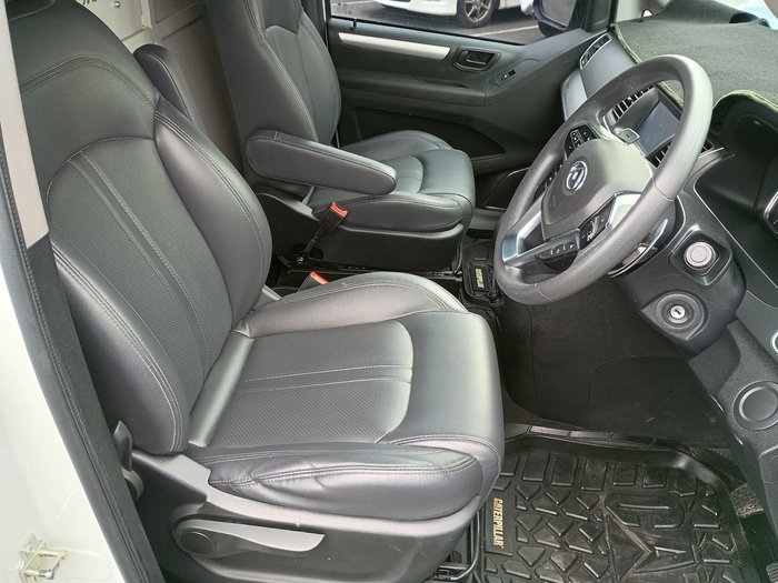 2022 LDV G10 +