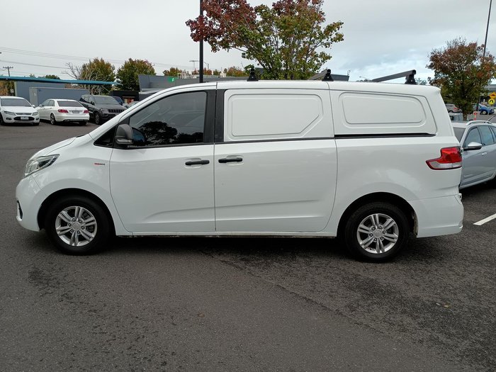 2022 LDV G10 +